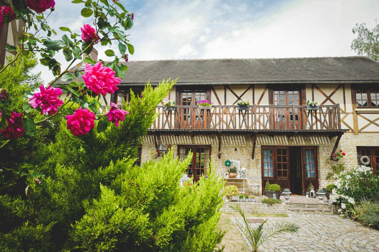 Au Fil De L'Eau & Gite "Le Jardin Du Moulin" Fourges Dış mekan fotoğraf